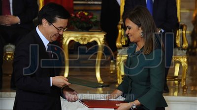 وزيرة التعاون الدولي توقع مع وزير التجارة الصيني مذكرة تفاهم بشأن المنحة الإنمائية