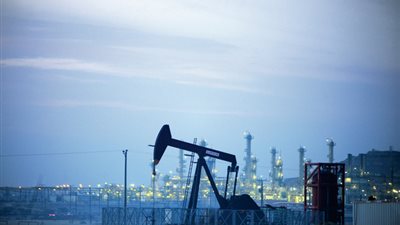 بدء مشروع تكرير البترول التابع لـ 