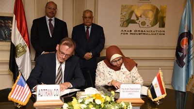 مذكرة تفاهم بين «العربية للتصنيع» و«أدتران» لإنشاء شبكة اتصالات المدن الذكية الجديدة