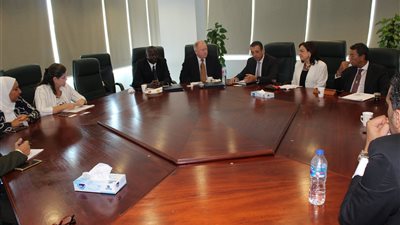 «عمران» يدعو إلى تبنى التطبيقات التكنولوجية في نشاط التمويل متناهى الصغر