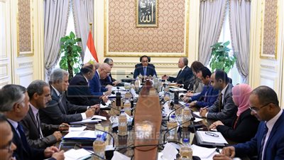 وزير الإسكان: الانتهاء من 14 محطة معالجة بالصعيد بنهاية 2019