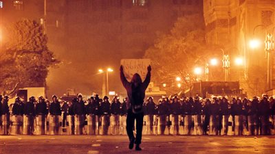 بالفيديو.. 5 مشاهد فارقة في ثورة 25 يناير