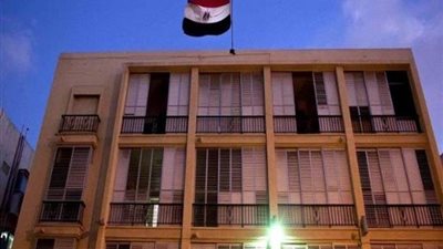 رئيس البعثة القنصلية بالكويت يشكر ضابطين لمجهودهما في استخراج بطاقات المغتربين