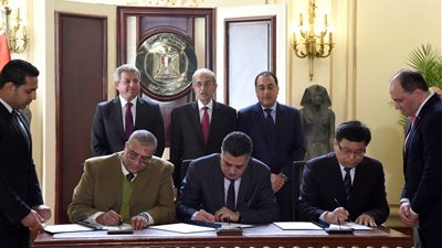 مذكرة تفاهم لإنشاء 3 صالات رياضية مغلقة بشرم الشيخ والغردقة والأقصر