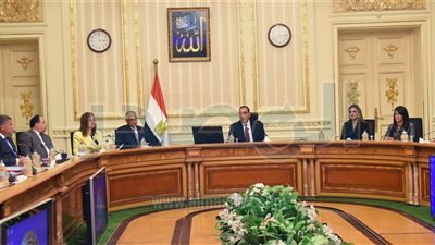 «المجموعة الاقتصادية» تستعرض ملامح إستراتيجية تحفيز صناعة السيارات