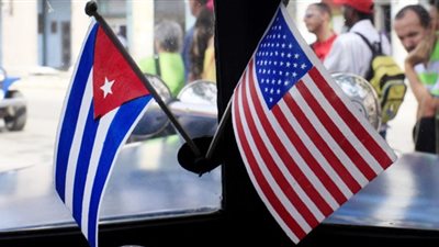 الولايات المتحدة تعلن تخفيف العقوبات على كوبا