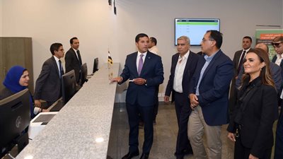 رئيس الوزراء يفتتح مركز خدمات المستثمرين بالمنيا