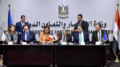 60 مليون يورو منحة فرنسية لقطاعات الطاقة والنقل والصحة وريادة الأعمال