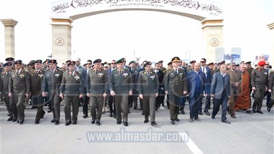 صدقي صبحي يتقدم الجنازة العسكرية لأحد شهداء القوات المسلحة 