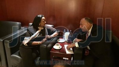 وزير الخارجية يناقش مع نظيرته الكينية العلاقات الثنائية والوضع في الصومال