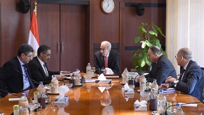 رئيس الوزراء يتابع خطة تطوير الهيئة العامة للاستعلامات