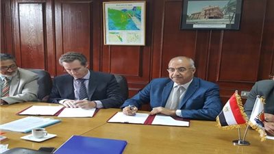 توقيع عقد الخدمات الاستشارية لمشروع إنشاء محطة كهرباء بالزعفرانة