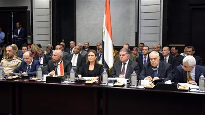 وزير النقل: إنهاء اتفاق مع المجر لتصنيع وتوريد 1300 عربة سكة حديد