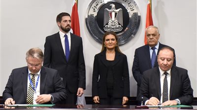 مذكرة تفاهم بين «العربية للتصنيع» و«تنجسرام» لإنتاج لمبات الليد وكشافات الإنارة