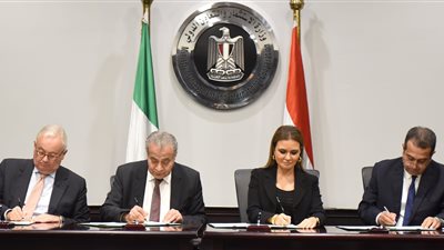 مصر وإيطاليا توقعان اتفاقية لإنشاء 10 صوامع رأسية بقيمة 360 مليون جنيه