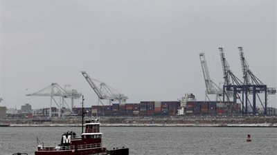 عمال موانئ نيويورك ينهون إضرابهم