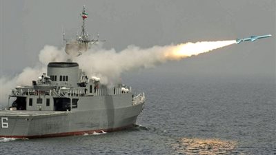 إيران تبدأ مناورات بحرية كبرى في مضيق 