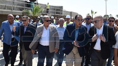 رئيس الوزراء يتفقد مجمع الصناعات الصغيرة والمتوسطة ببني سويف