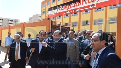 رئيس الوزراء يكلف بتطوير محيط مشروع «المحروسة 1، 2» بحى السلام