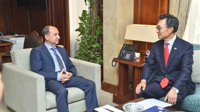وزير التجارة يبحث استعدادات منتدى الأعمال المصري الكوري بالقاهرة 