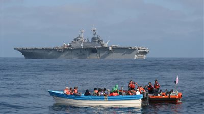 المتحدث العسكري: لم يتم العثور على الصيادين المصريين أو حطام المركب