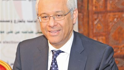 السفير المصري يفتتح معرض 