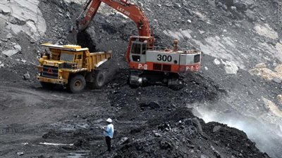 ميناء العين السخنة يستقبل اليوم 76 ألف طن فحم حجري