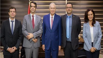 «اقتصادية قناة السويس» تبحث التعاون مع موانئ ساينز البرتغالية