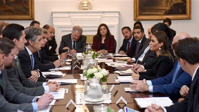 وزيرة الاستثمار تدعو 15 شركة بريطانية لاستغلال الفرص الواعدة فى مصر