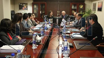 وزيرة التعاون الدولي تناقش مع محافظ القاهرة مشروعات تطوير العشوائيات