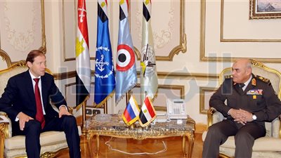 صدقى صبحى يبحث مع وزير التجارة الروسي مجالات الشراكة والتعاون