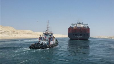 عبور 57 سفينة المجرى الملاحي لقناة السويس