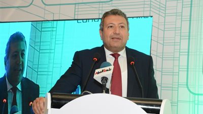 طارق شكرى: خطط لتبادل المعلومات والخبرات مع مسئولى التنمية العمرانية فى «دبى»