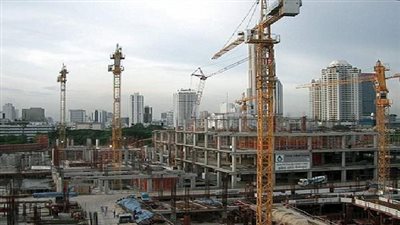 خطة سعودية لتعويض مقاولي مشروعات الحكومة عن رفع رسوم الوافدين