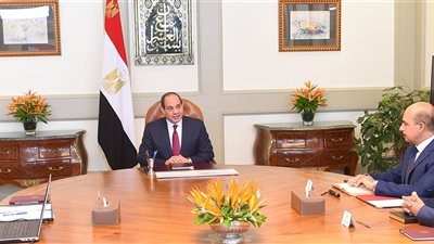 السيسي يوجه بمواصلة جهود توطين صناعة النقل في مصر