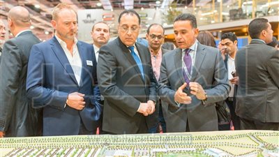 وزير الإسكان يفتتح فاعليات معرض 