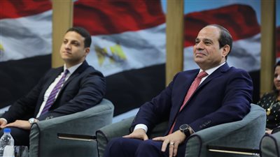 السيسي يتابع نتيجة الانتخبات بمقر حملته الانتخابية (صور)