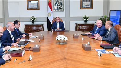 السيسي يتابع الاتفاق بين النقل و«PRL» لتوريد جرارات سكة حديد جديدة