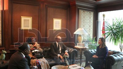 سحر نصر تتفق مع نائب وزير التعاون الكونغولي على تفعيل اللجنة المشتركة