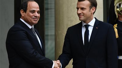 الرئيس الفرنسي يؤكد الاستعداد لضخ مزيد من الاستثمارات بمصر