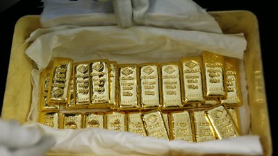 تراجع أسعار الذهب العالمية بعد إقبال المستثمرين على المخاطرة