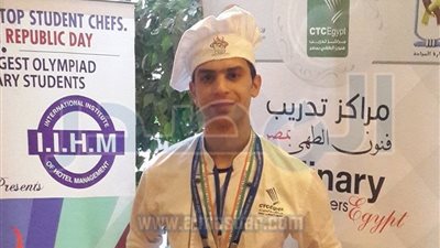 الشيف عبد الرحمن ماهر يفوز بميداليتين بأولمبياد الشيفات الشباب فى الهند 