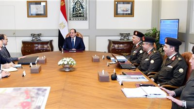 السيسي يوجه بالانتهاء من تطوير الطرق والكباري بمصر الجديدة وفق المخطط الزمني