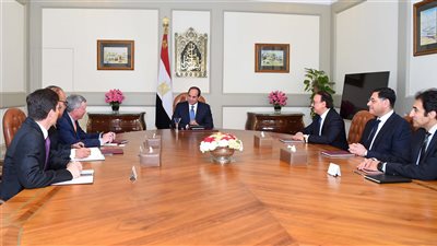 السيسي يبحث مع رئيس شركة فيزا زيادة استثماراتها وتعزيز الشمول المالي