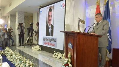 الفريق أسامة ربيع: 135,9 مليار دولار إيرادات قناة السويس منذ افتتاحها