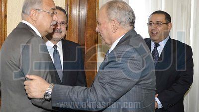 الحكومة توافق على تحديد مناطق صناعية يجوز للمستثمرين التصرف فيها بدون مقابل