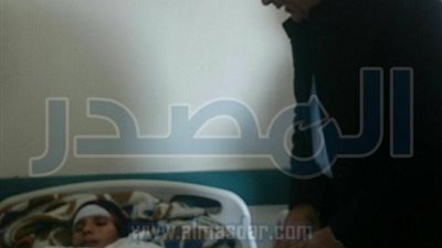 وزير النقل يتفقد مصابي حادث قطار بني سويف