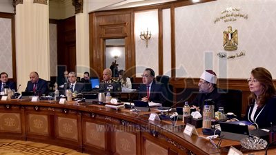 تفويض وزير الاتصالات للتعاقد والتوقيع على اتفاقيات مع عدد من الشركات