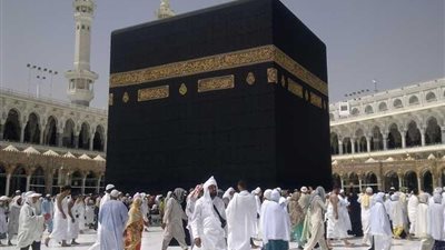 وزارة السياحة: بدء أول رحلات العمرة.. الإثنين المقبل