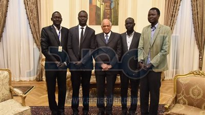 رئيس مجلس النواب يستقبل سفير أفغانستان وعدد من طلاب 